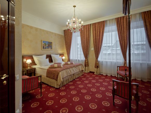 Фотография номера гостиницы Золотой треугольник