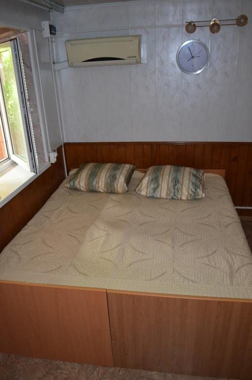 Двухместный (Двухместный номер Делюкс с 1 кроватью + дополнительная кровать) гостевого дома На Щорса 185, Кущёвская