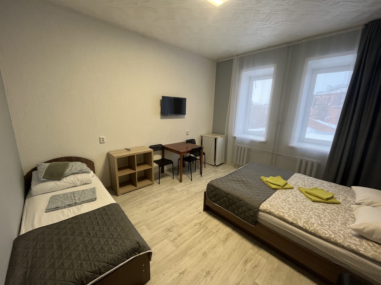 Стандартный трехместный номер с ванной комнатой