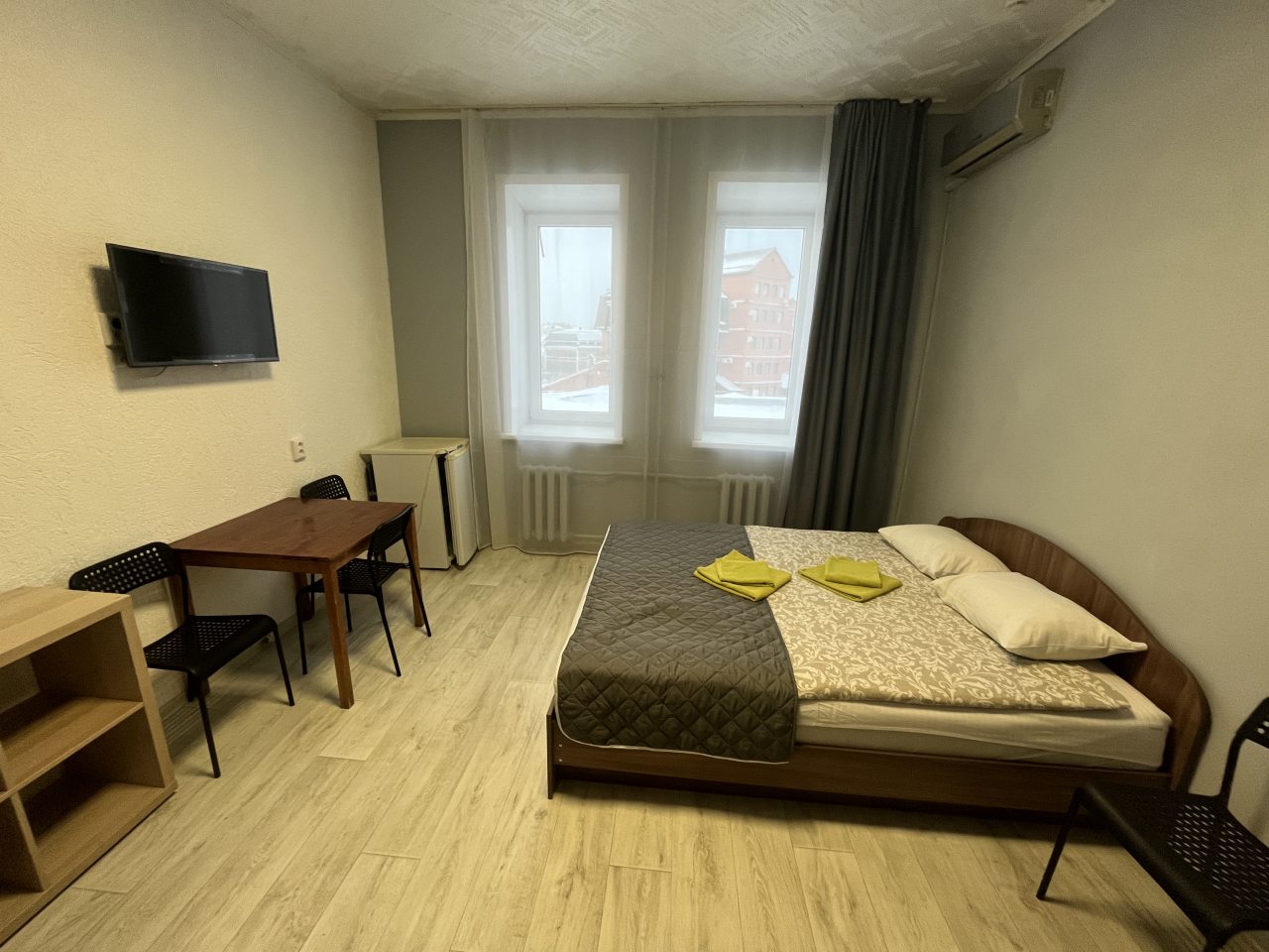 Стандартный трехместный номер с ванной комнатой