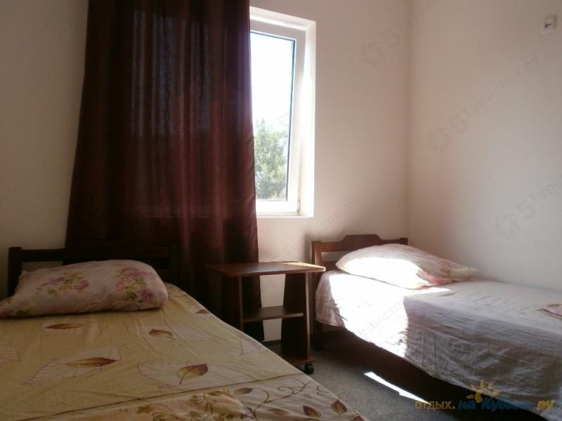 Двухместный (Двухместный номер с 2 отдельными кроватями) гостевого дома Карина, Пляхо, Краснодарский край