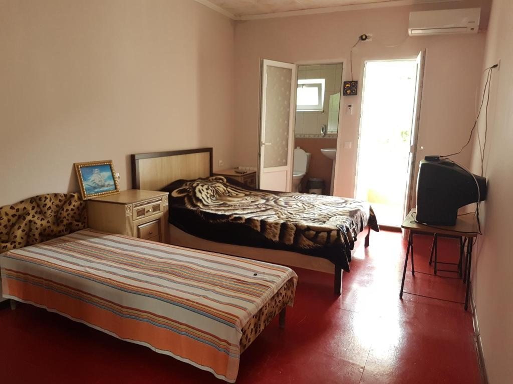 Двухместный (Большой двухместный номер с 1 кроватью) гостевого дома Марина, Пляхо, Краснодарский край