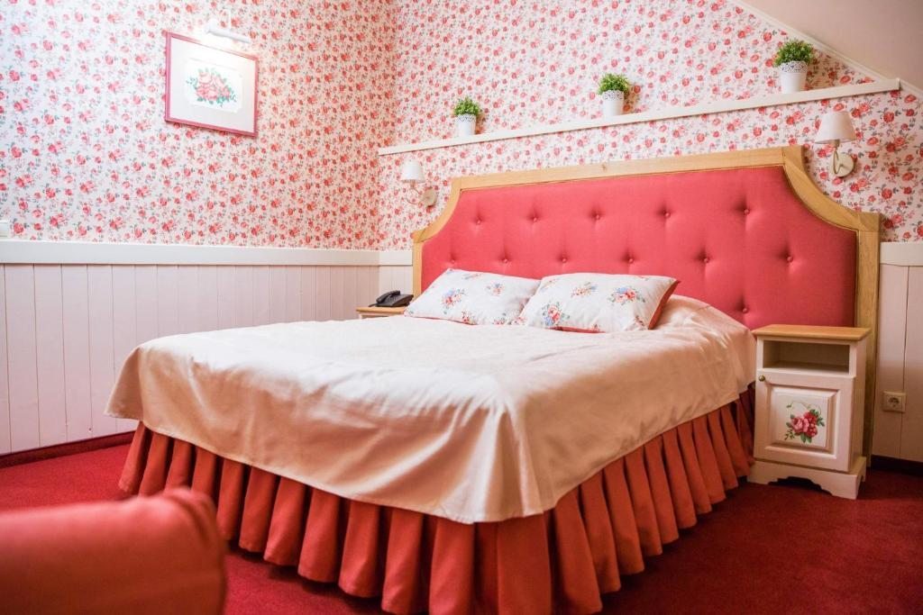 Двухместный (Стандартный двухместный номер с 1 кроватью или 2 отдельными кроватями) отеля Лесная поляна, Раменское
