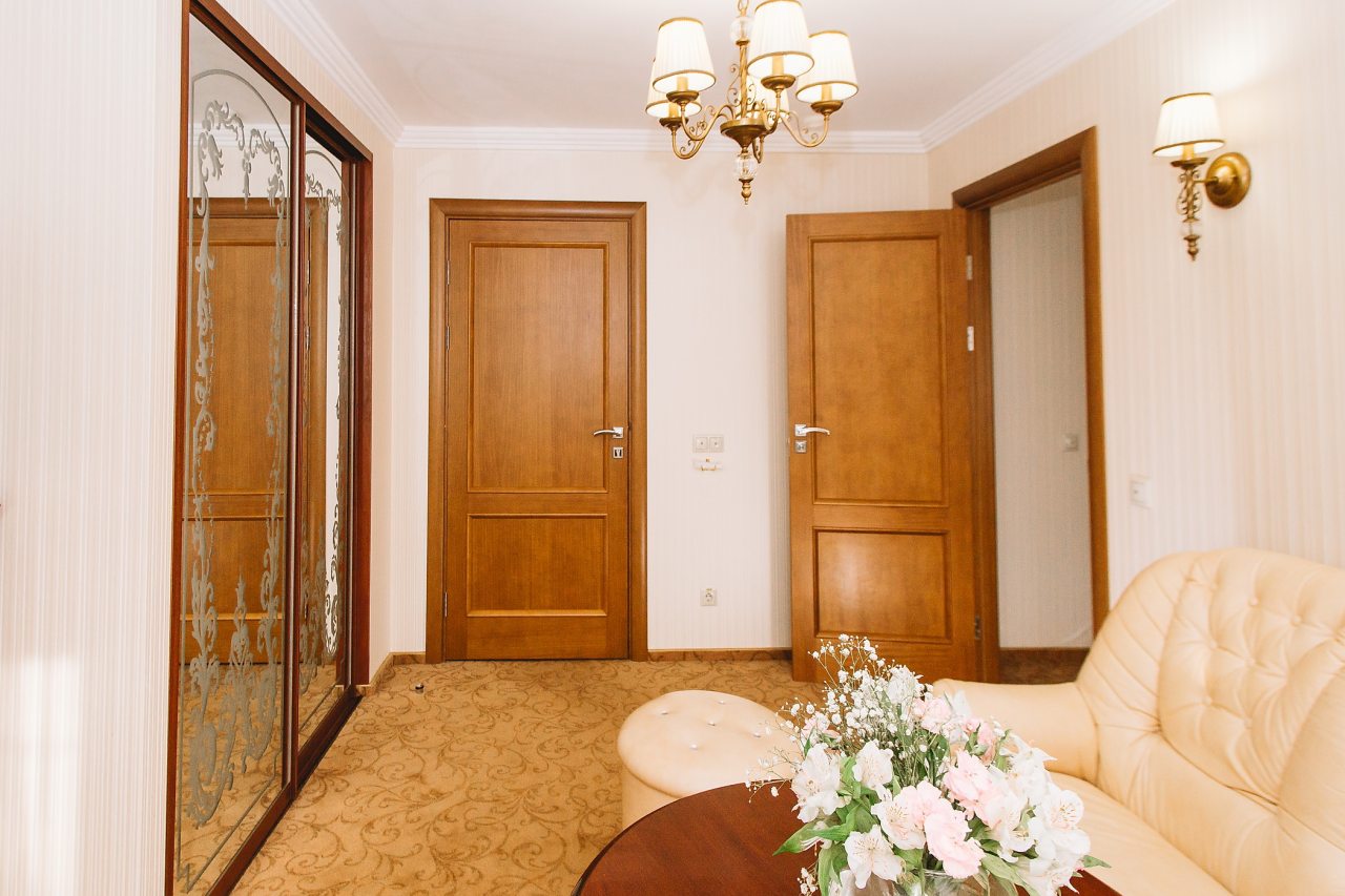 Люкс (Люкс Апартаменты), Отель Чайковский