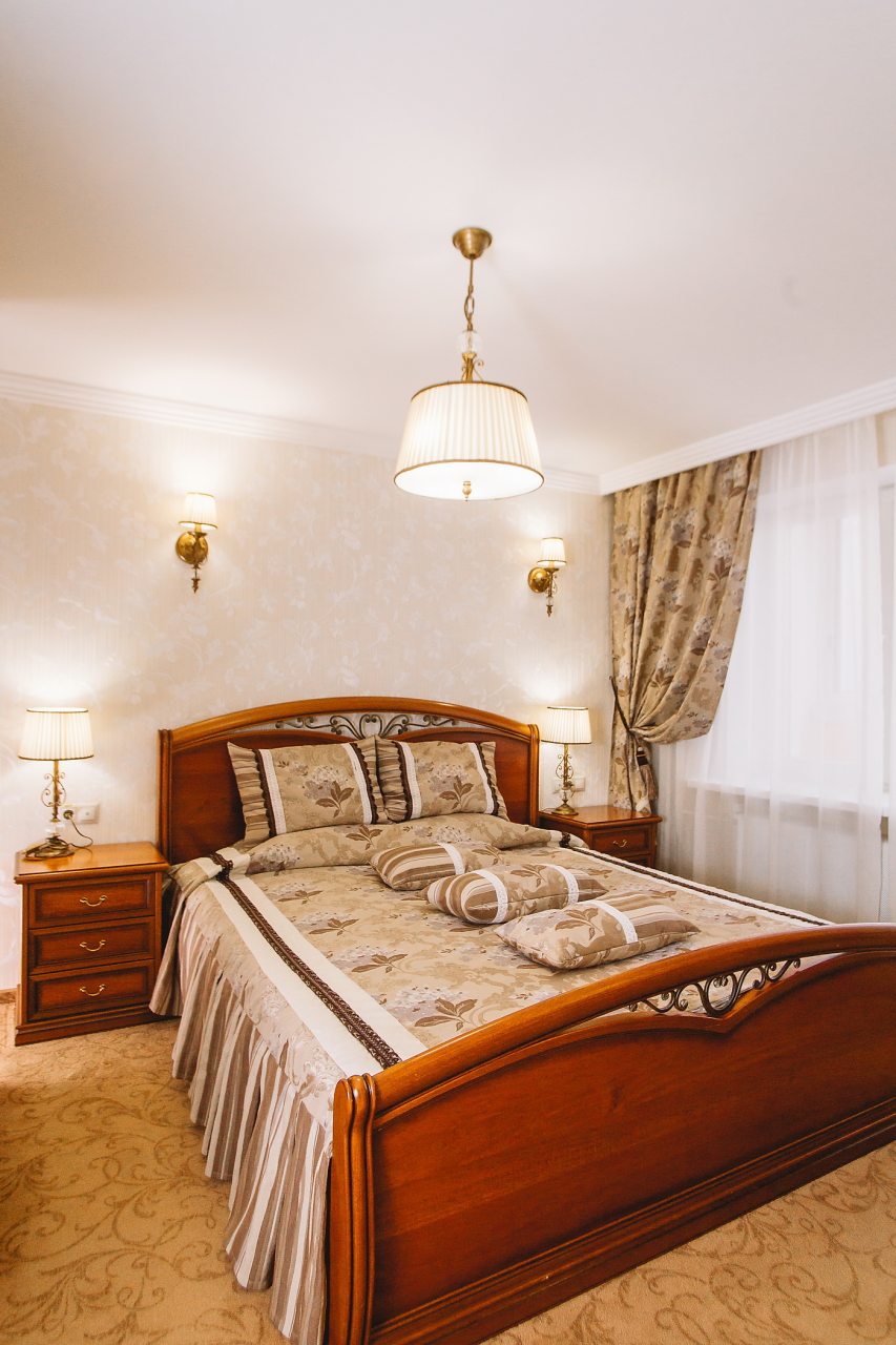 Люкс (Люкс Апартаменты), Отель Чайковский