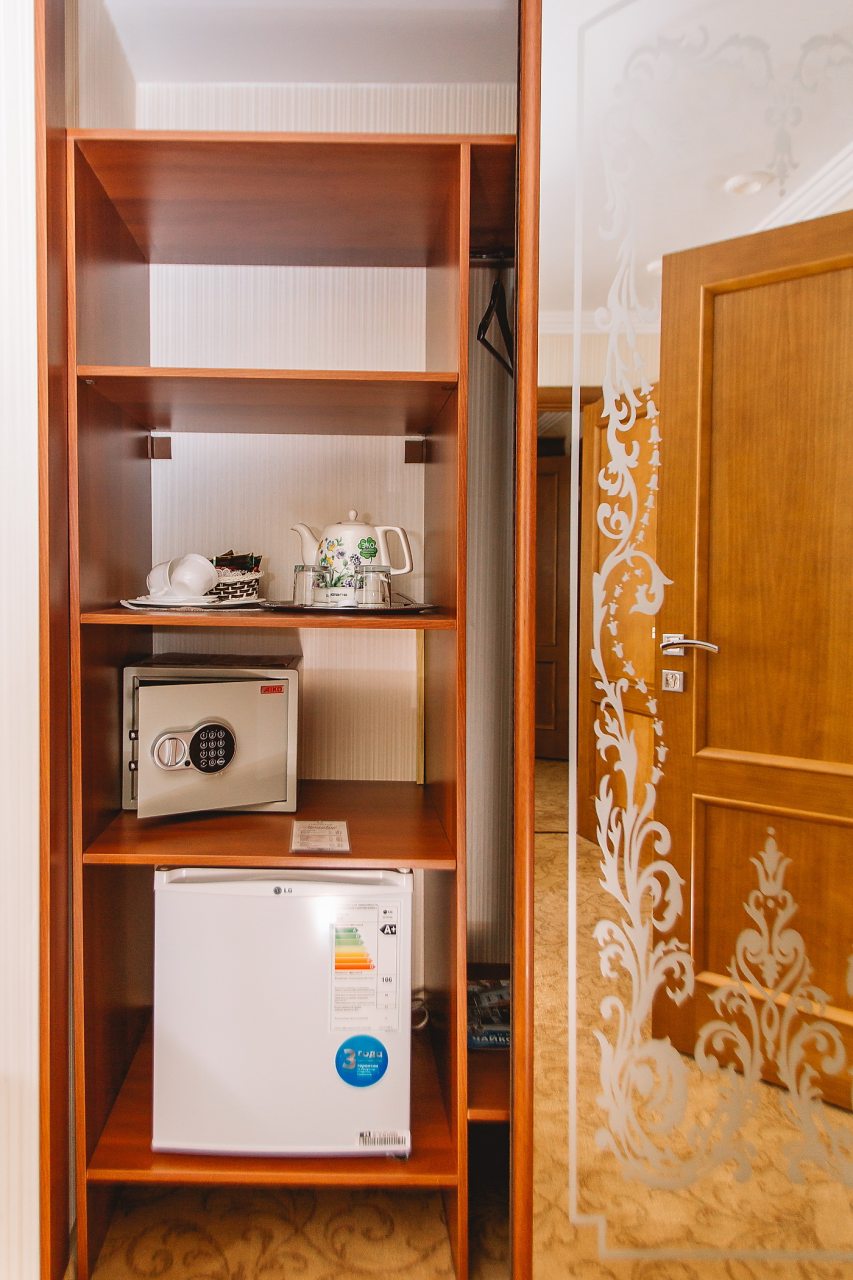 Люкс (Люкс Апартаменты), Отель Чайковский