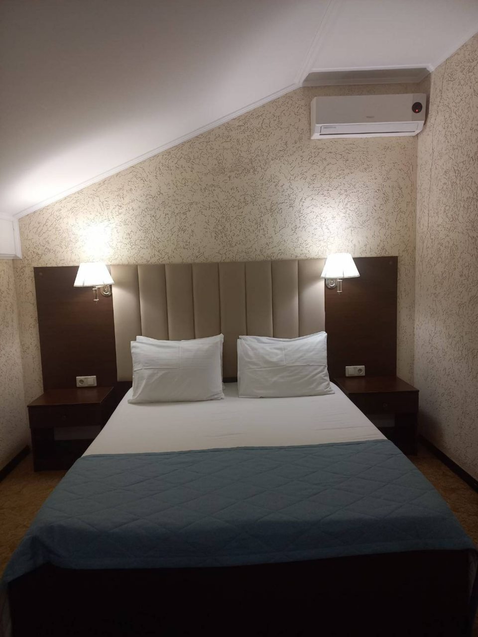 Кровать в номере