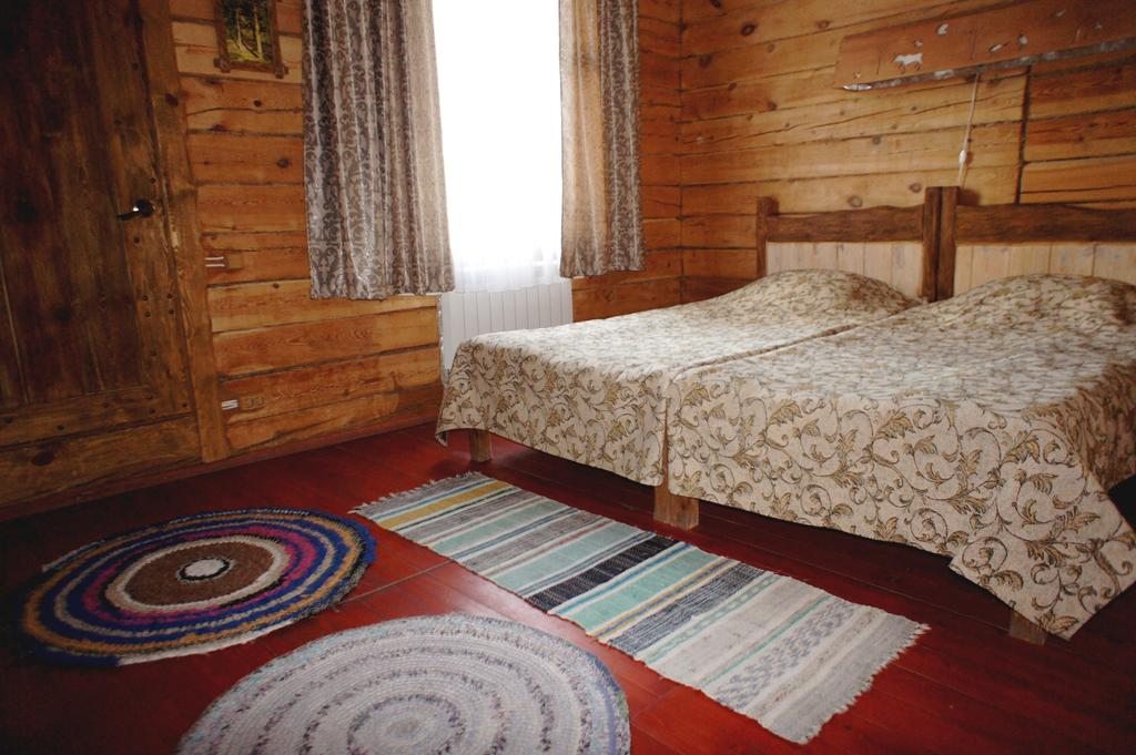 Двухместный (Стандартный двухместный номер с 1 кроватью или 2 отдельными кроватями) гостевого дома Федоров Двор, Утулик