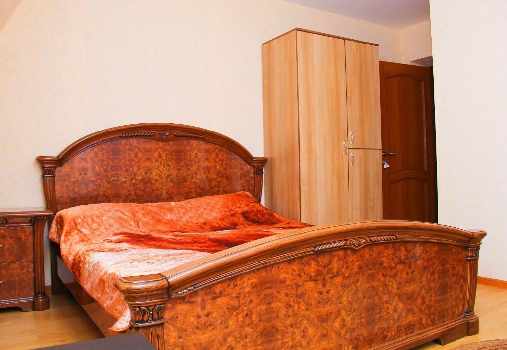 Двухместный (Номер с кроватью размера «king-size») гостевого дома Солнечная поляна, Манжерок