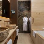 Двухместный (Джуниор Сюит), Отель Курорт Манжерок 5*