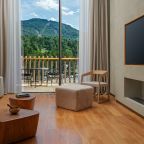 Трёхместный и более (Люкс), Отель Курорт Манжерок 5*