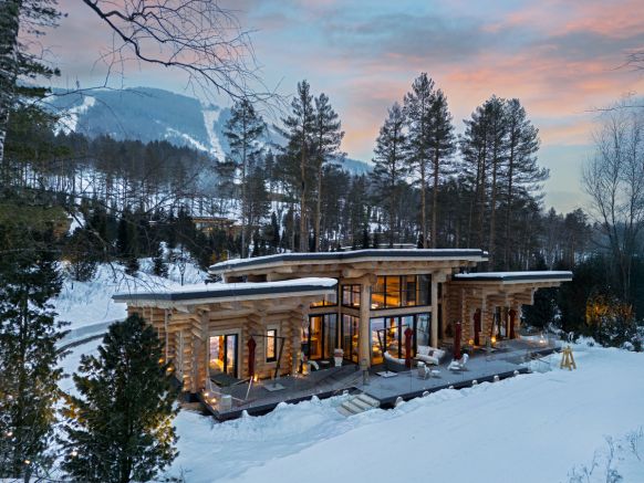 Фотография номера гостиницы Отель 5* Всесезонный курорт Манжерок