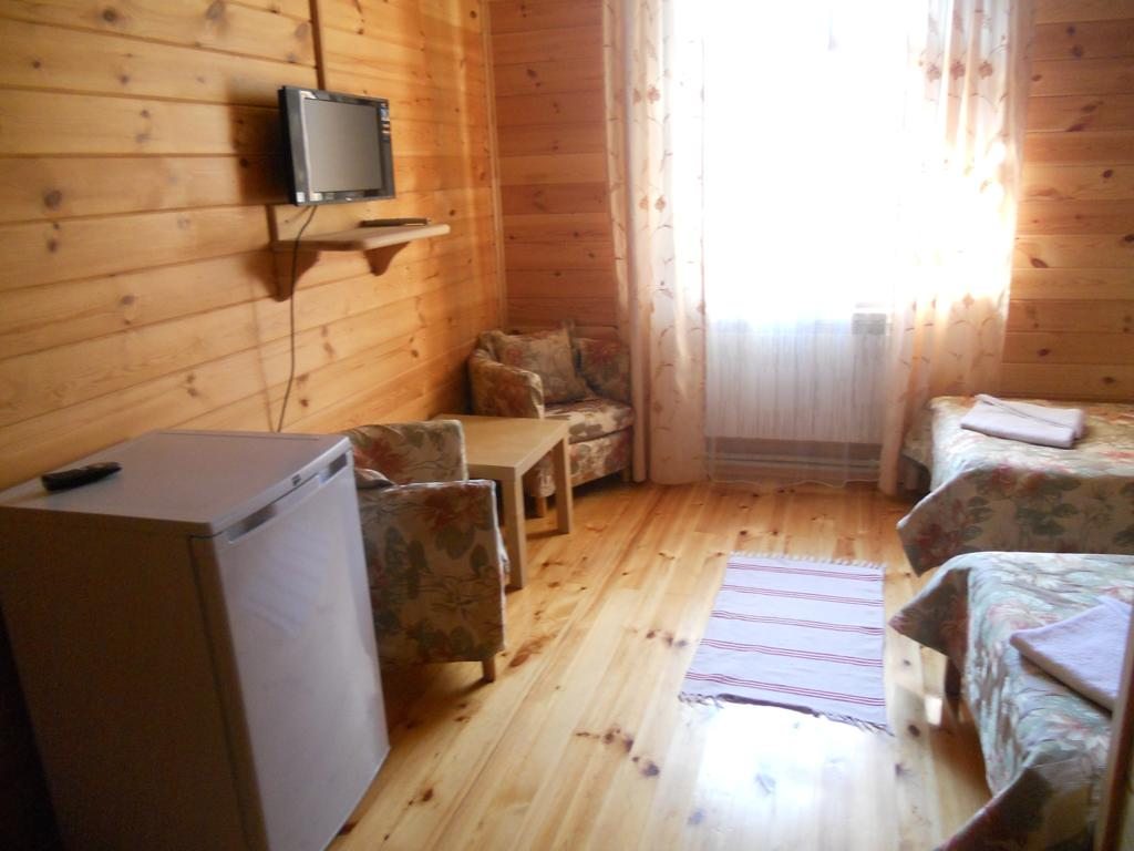 Двухместный (Бюджетный двухместный номер с 2 отдельными кроватями) гостиницы Карым, Усть-Муны