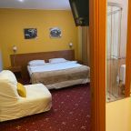 Апартаменты (Студия 205), Отель Акцент