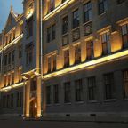 Фасад отеля «Ланкастер Корт Отель» 4*, Санкт-Петербург