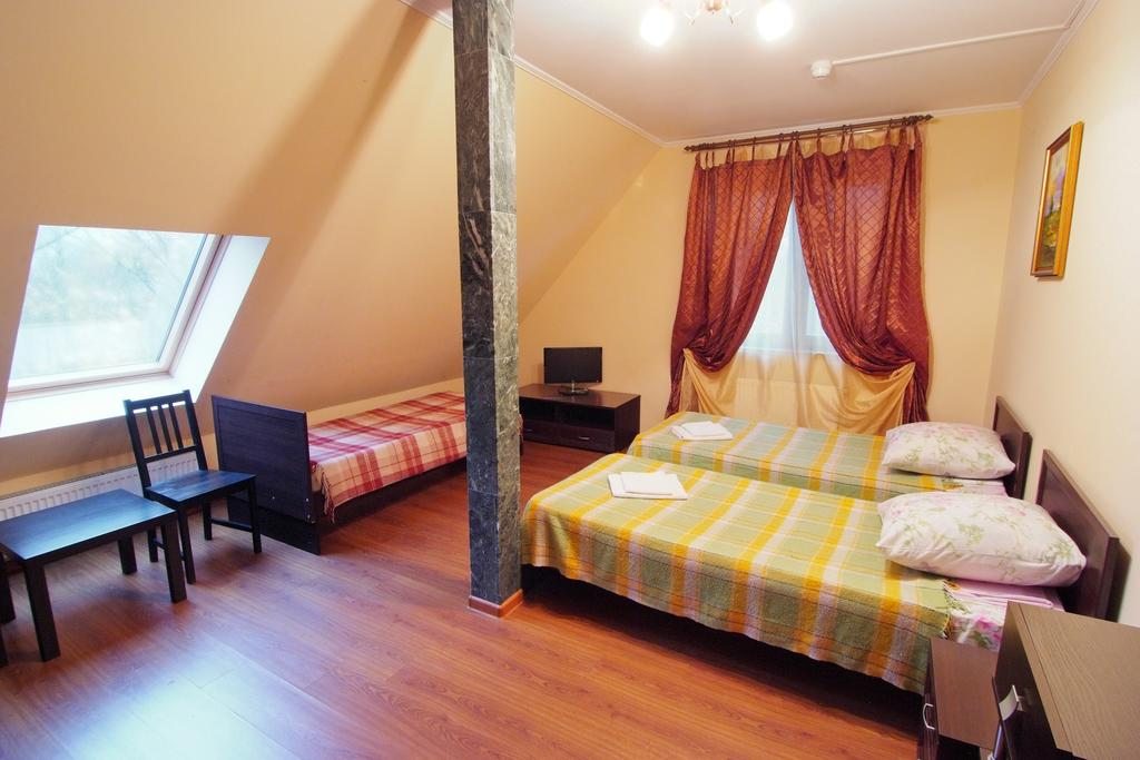 Двухместный (Стандартный двухместный номер с 2 отдельными кроватями) гостиницы Мария, Химки