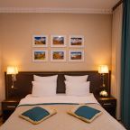 De Luxe (Стандарт с двуспальной кроватью и балконом), Отель ТауРух