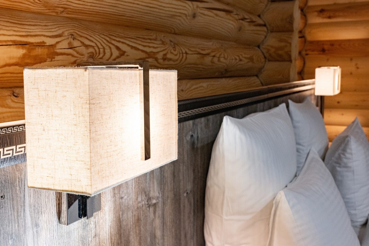 De Luxe (Комфорт, В срубе, С кроватью размера 