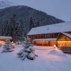 Объект находится в горах, Отель ТауРух