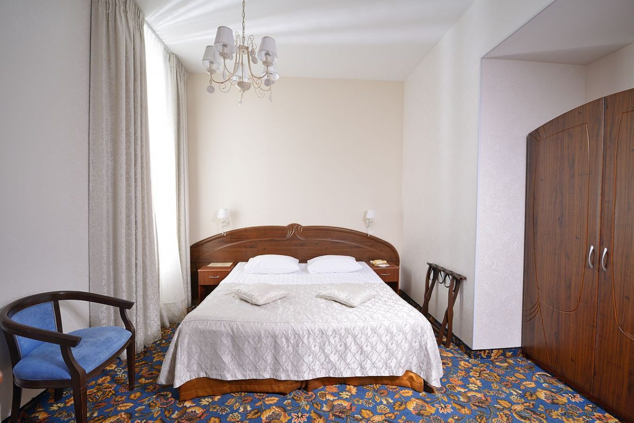 Полулюкс (Классический), Отель Cronwell Inn Стремянная