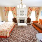 Полулюкс (NEO), Отель Cronwell Inn Стремянная