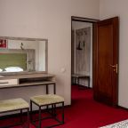 Люкс, Гостиница Гала-Альпик