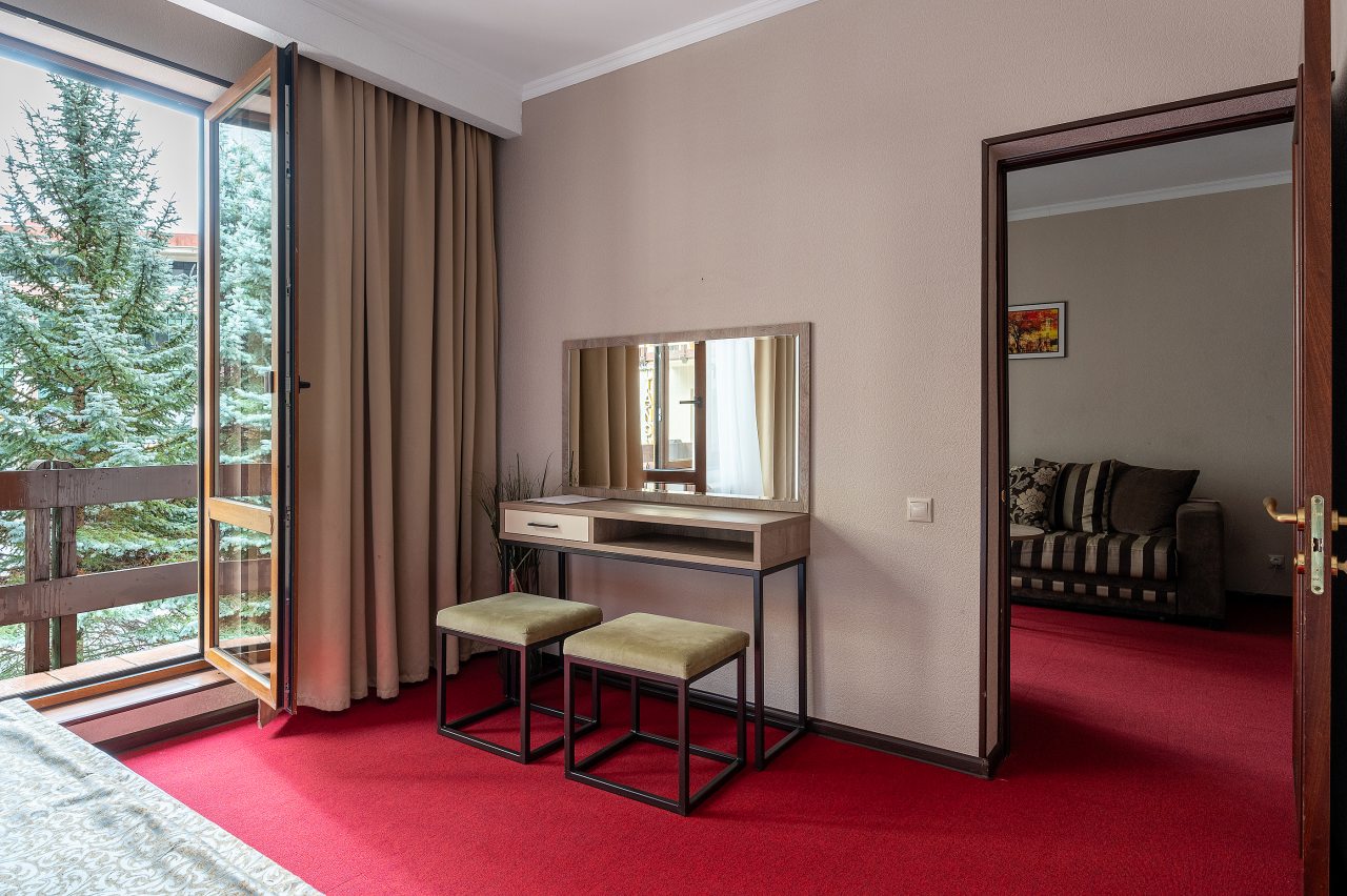 Люкс, Гостиница Гала-Альпик