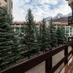 Люкс, Гостиница Гала-Альпик