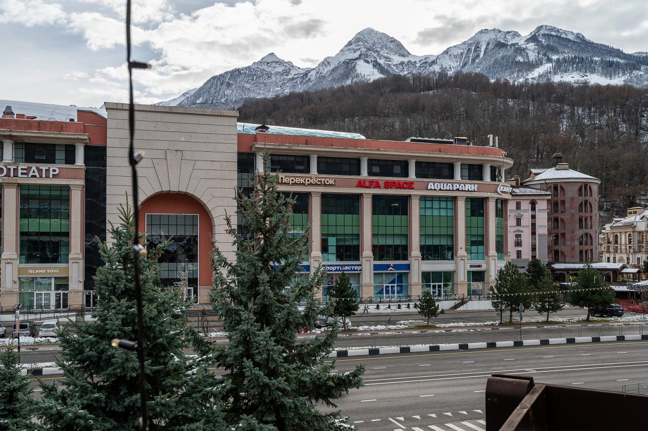 Студио, Гостиница Гала-Альпик
