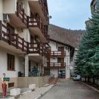 Парковка, Гостиница Гала-Альпик