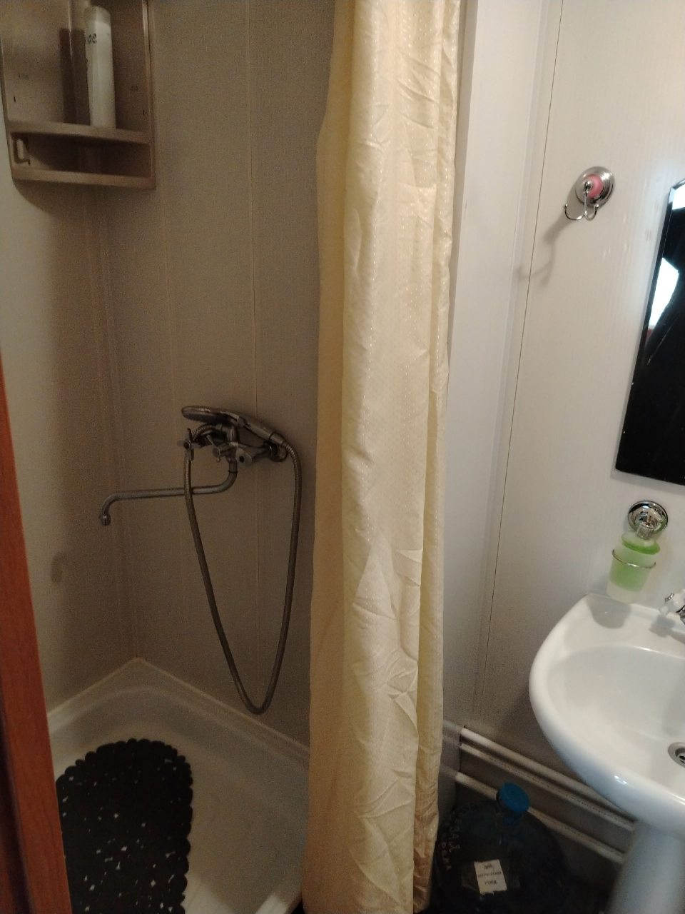 Двухместный (Трехместные апартаменты в зимнем домике с мини кухней и собственным сан узлом номер №15 стандарт), Гостевой дом Луманская Заводь