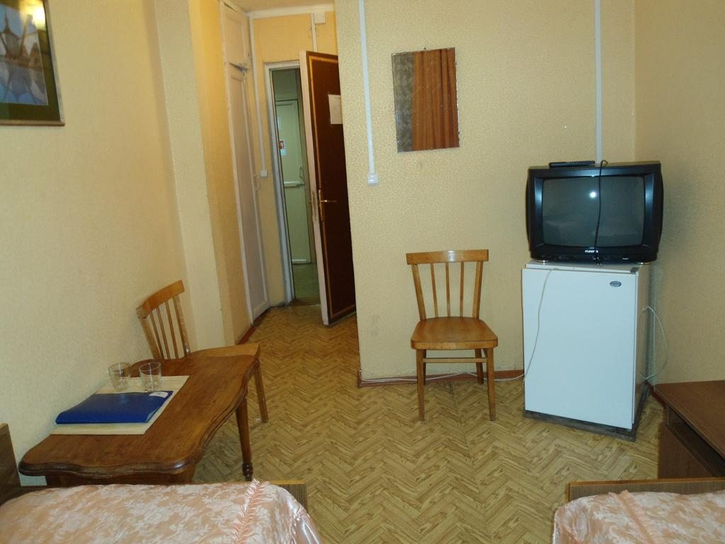 Двухместный (Стандартный двухместный номер с 2 отдельными кроватями) гостиницы Русь, Кириллов