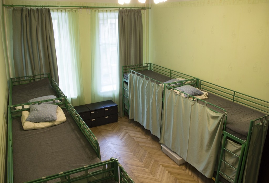 Десятиместный (Койко-место в 10-местном номере, Эконом) хостела Old Flat на Некрасова, Санкт-Петербург