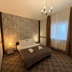 просторный и стильный номер с дополнительными удобствами