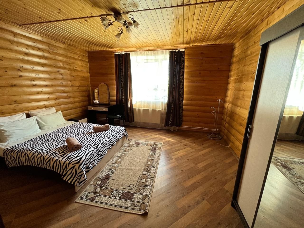 Коттедж с камином