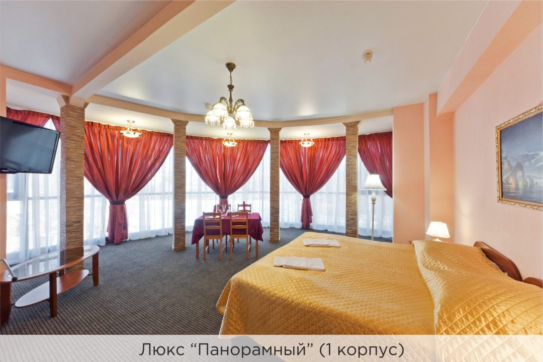 Люкс (Панорамный. 1 корпус) гостиницы К-Визит, Санкт-Петербург