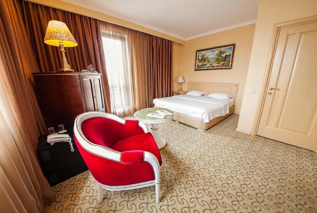 Двухместный (Улучшенный двухместный номер с 1 кроватью или 2 отдельными кроватями) отеля Внуково