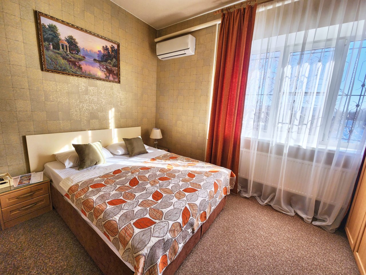 Двухместный (С 1 кроватью и собственной ванной комнатой) отеля Дон Отель, Павловская