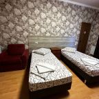 Двухместный (Стандартный номер с балконом, 2 односпальные кровати), Гостиница Дом туриста