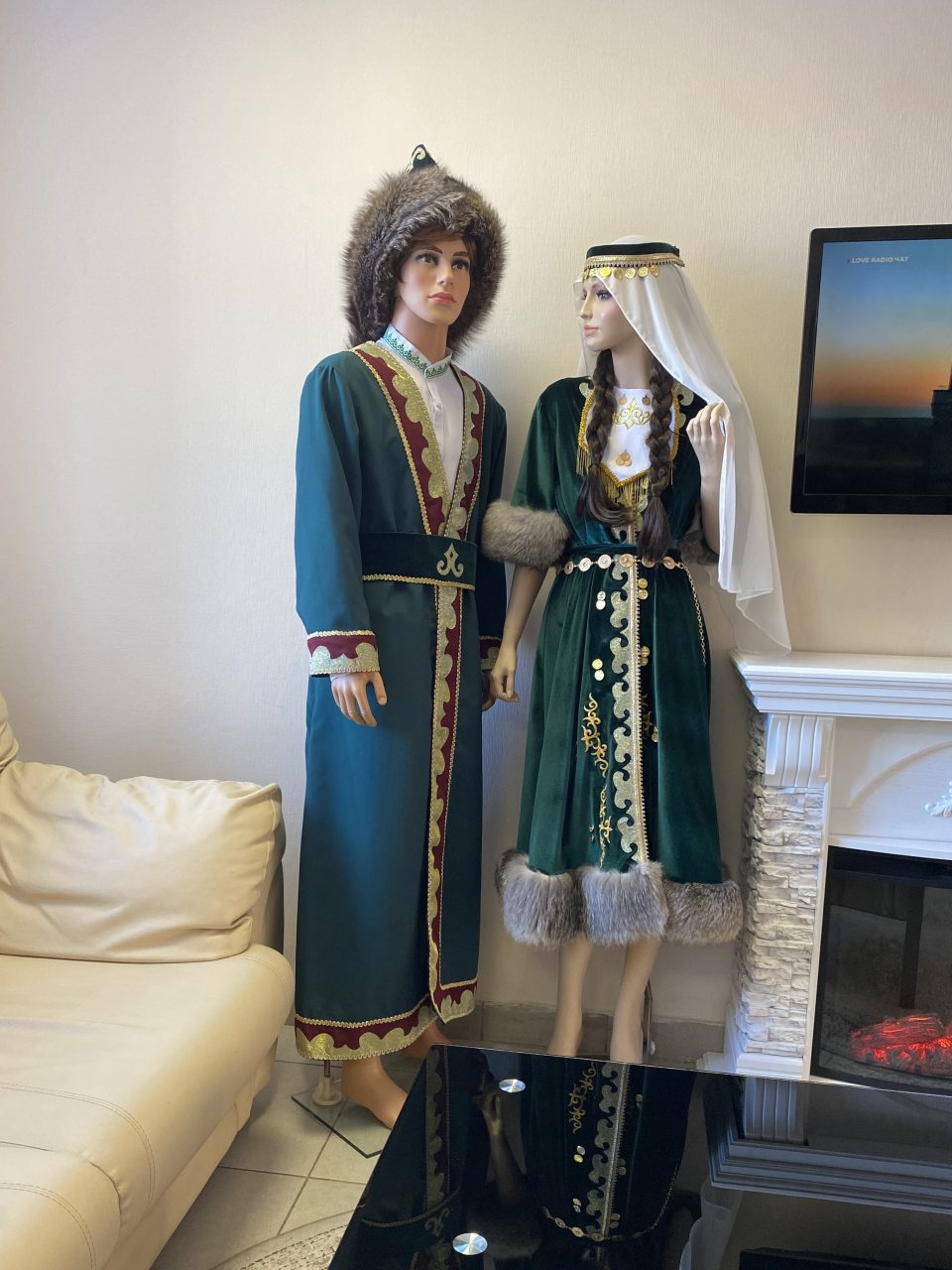 У нас можно примерить башкирские костюмы