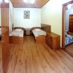 Семейный (Двухкомнатный номер 4- 5 местный), Гостевой дом Веселый Рапан