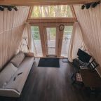 Коттедж (A-Frame), База отдыха River House