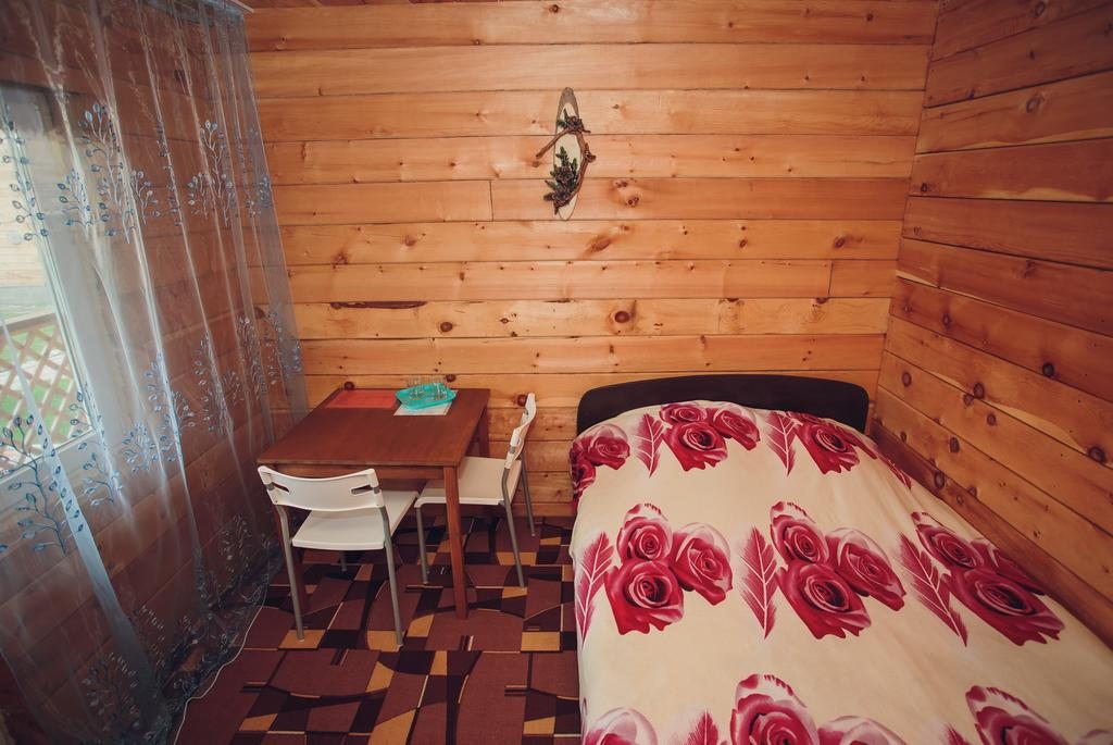 Двухместный (Стандартный двухместный номер с 1 кроватью) усадьбы Зиминых, Чемал
