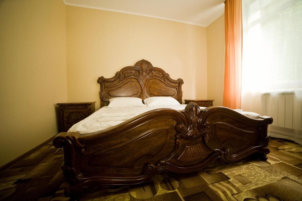 Двухместный (Улучшенный двухместный номер с 1 кроватью) парк-отеля Роял Комфорт, Чемал