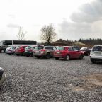 Автостоянка у въезда