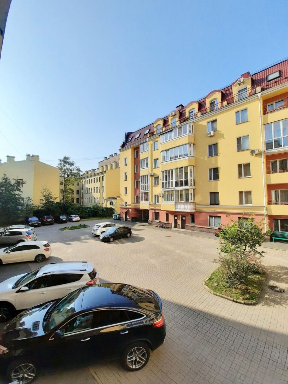 Парковка, Отель Палантин