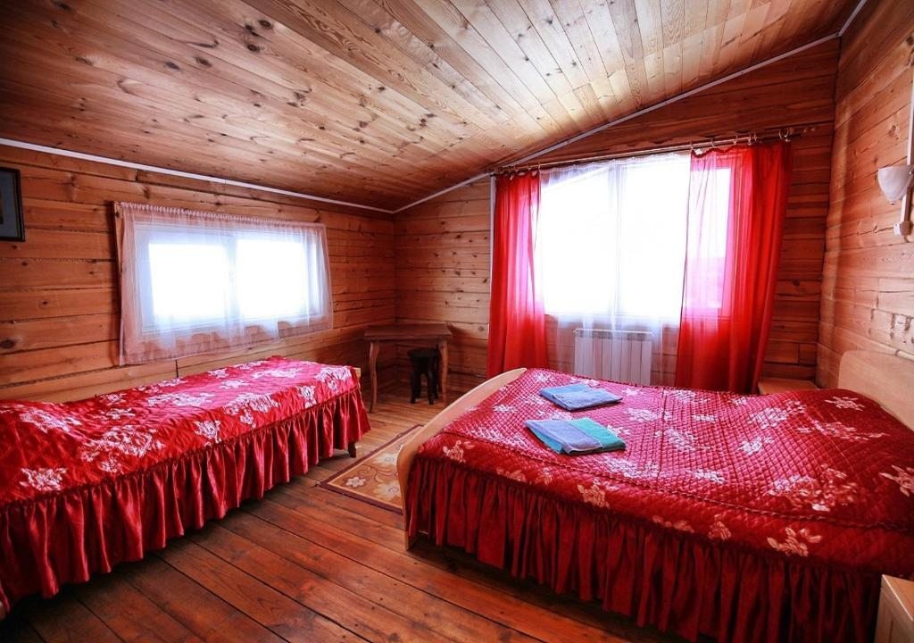 Трехместный (Трехместный номер эконом-класса) гостевого дома Байкал, Хужир