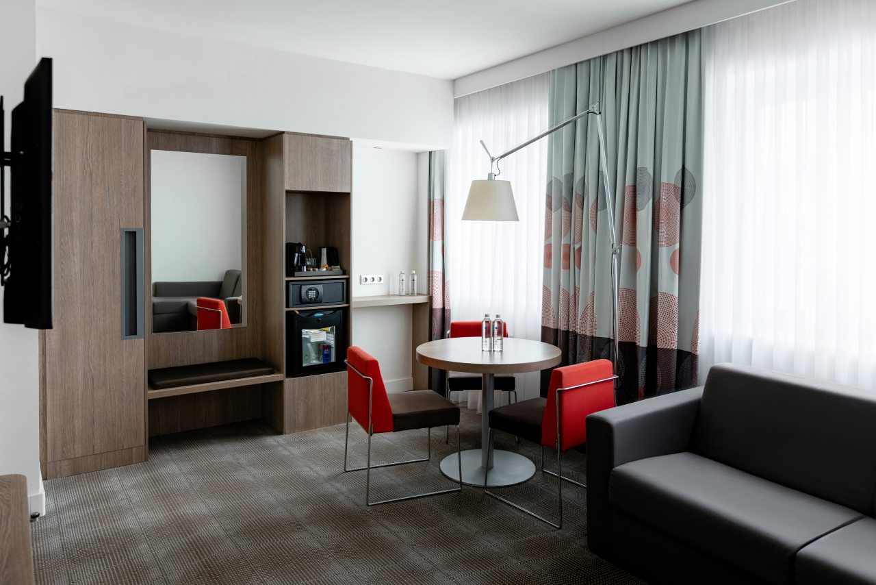 Люкс (Номер Люкс для маломобильных - с двуспальной кроватью), Отель Novotel Москва Киевская
