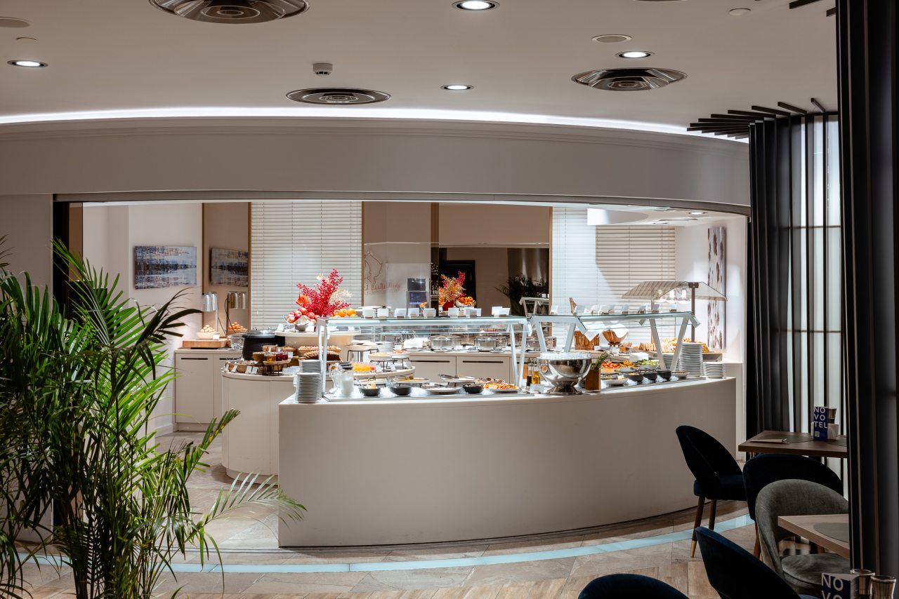 Умберто, Отель Novotel Москва Киевская
