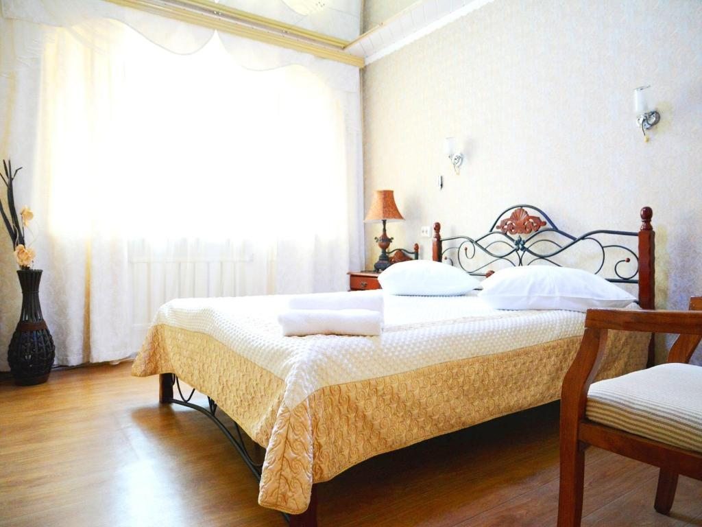 Двухместный (Улучшенный двухместный номер с 1 кроватью) отеля Пять Звезд на Суворова, Хабаровск